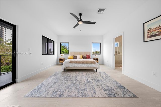 3187 SW 23rd St, Miami, FL 33145