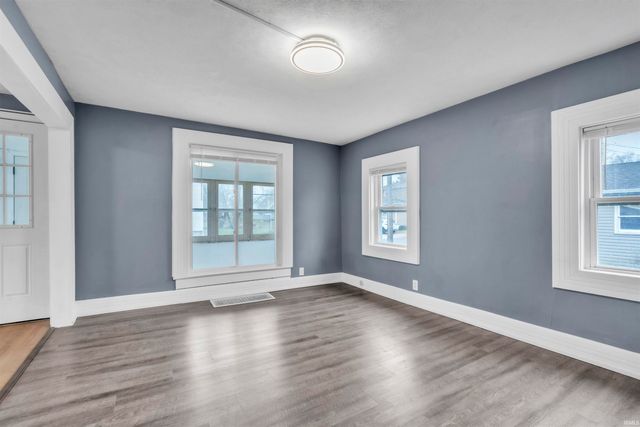 114 Parker Avenue, Kendallville, IN 46755