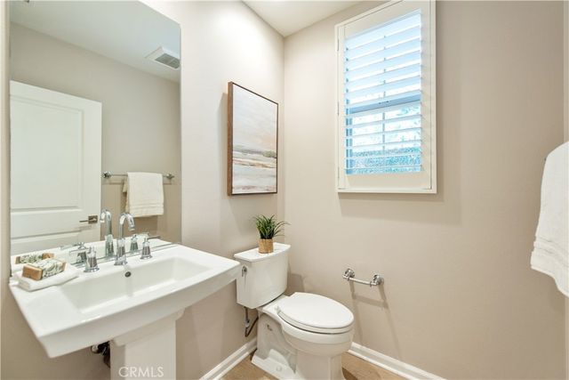 146 Rotunda, Irvine, CA 92620