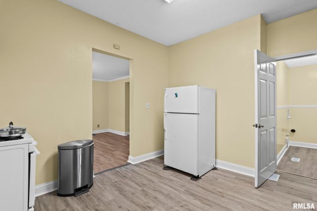 631 W EDWARDS Street, Springfield, IL 62704