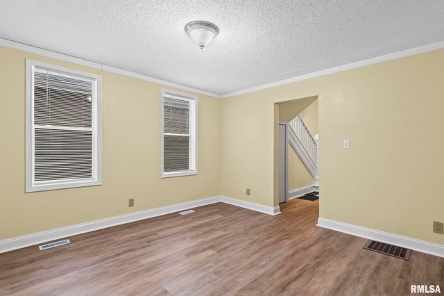 631 W EDWARDS Street, Springfield, IL 62704