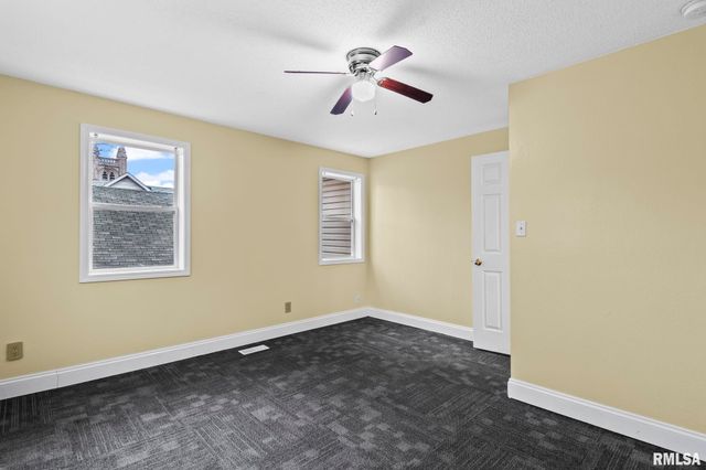 631 W EDWARDS Street, Springfield, IL 62704