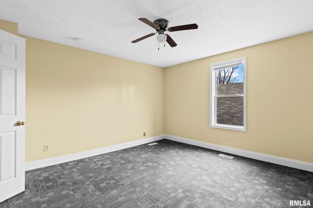 631 W EDWARDS Street, Springfield, IL 62704