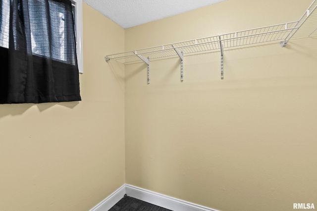 631 W EDWARDS Street, Springfield, IL 62704