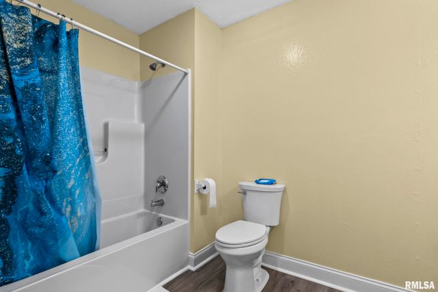 631 W EDWARDS Street, Springfield, IL 62704