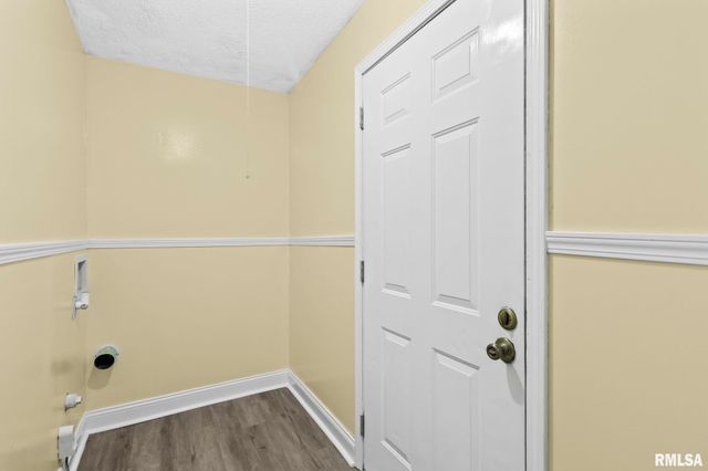 631 W EDWARDS Street, Springfield, IL 62704