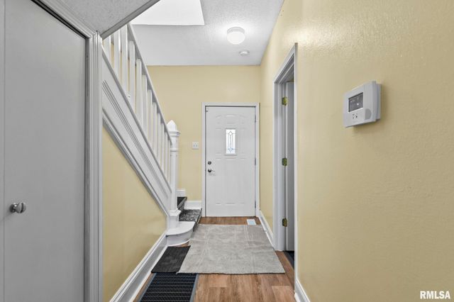 631 W EDWARDS Street, Springfield, IL 62704