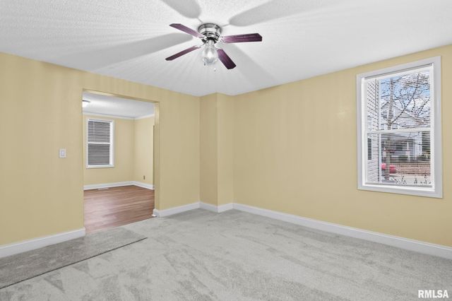 631 W EDWARDS Street, Springfield, IL 62704