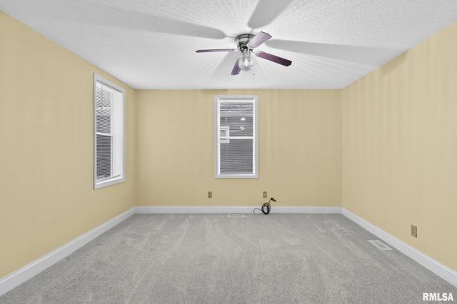 631 W EDWARDS Street, Springfield, IL 62704