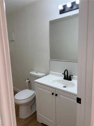 8787 Sieloff Drive, Hazelwood, MO 63042