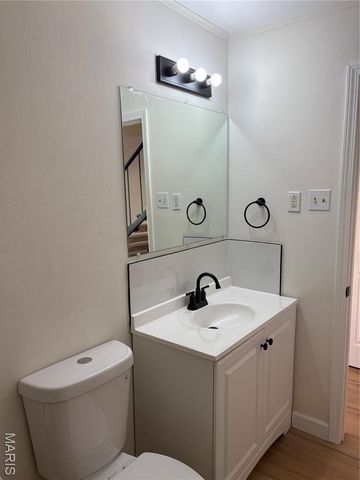 8787 Sieloff Drive, Hazelwood, MO 63042