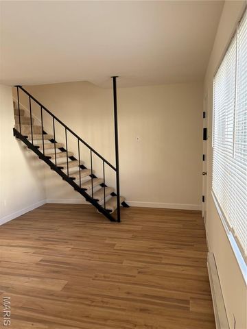 8787 Sieloff Drive, Hazelwood, MO 63042