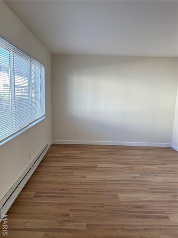 8787 Sieloff Drive, Hazelwood, MO 63042