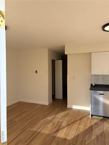 8787 Sieloff Drive, Hazelwood, MO 63042