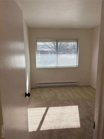 8787 Sieloff Drive, Hazelwood, MO 63042