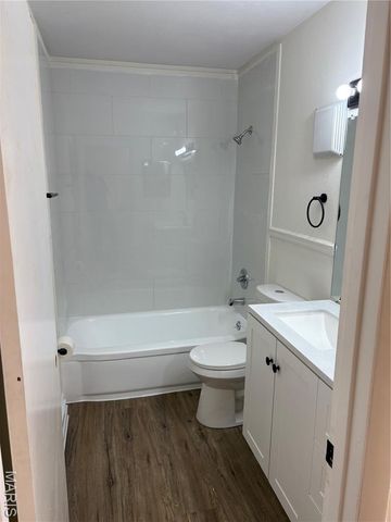 8787 Sieloff Drive, Hazelwood, MO 63042