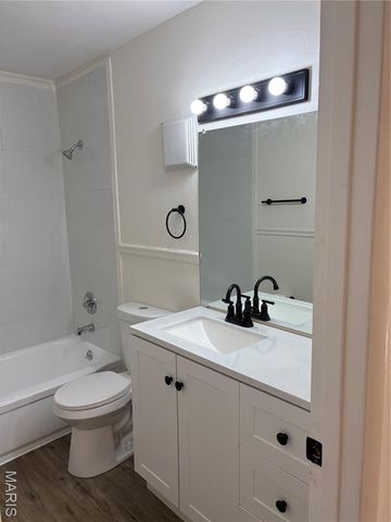 8787 Sieloff Drive, Hazelwood, MO 63042