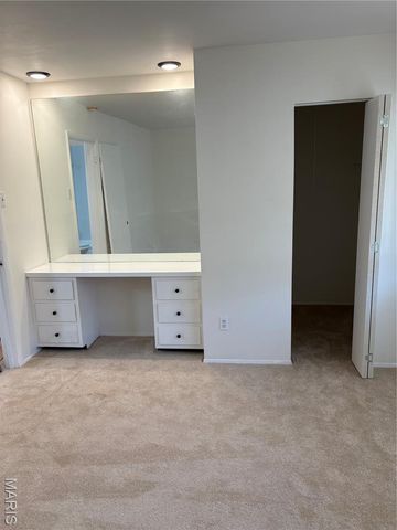 8787 Sieloff Drive, Hazelwood, MO 63042