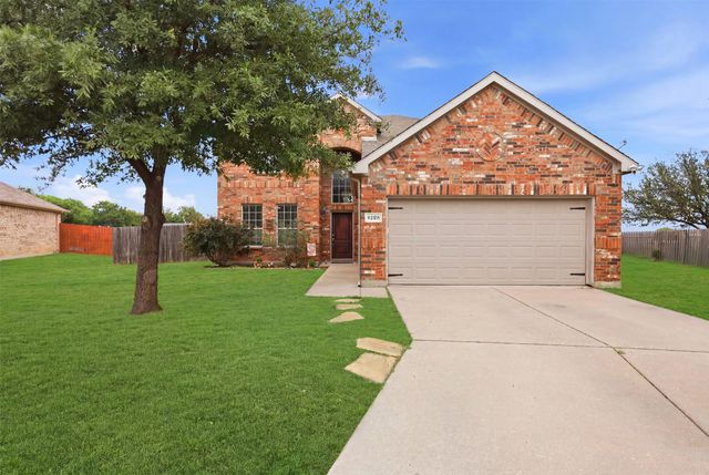 8228 Misty Water Drive, Fort Worth, TX 76131