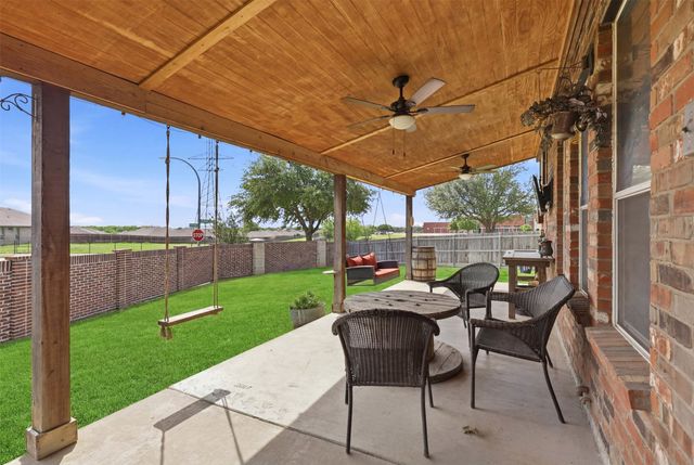 8228 Misty Water Drive, Fort Worth, TX 76131