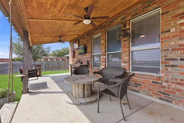 8228 Misty Water Drive, Fort Worth, TX 76131