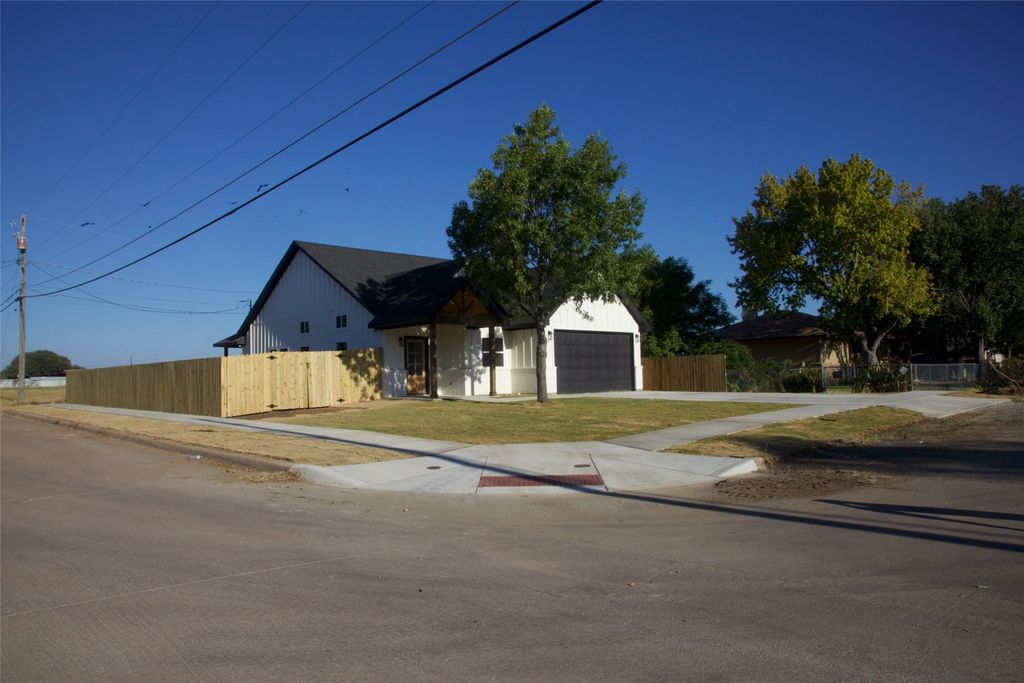 9432 PRAIRIEVIEW Drive, Crowley, TX 76134 — exterior