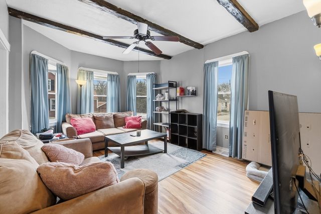 53 Gifford Ave, Dartmouth, MA 02747