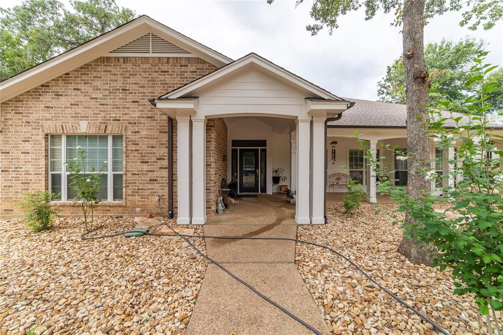 2600 FM 2095, Cameron, TX 76520