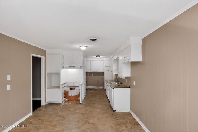 945 Valencia Street, Jackson, MS 39204