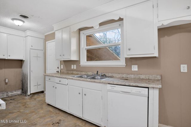 945 Valencia Street, Jackson, MS 39204