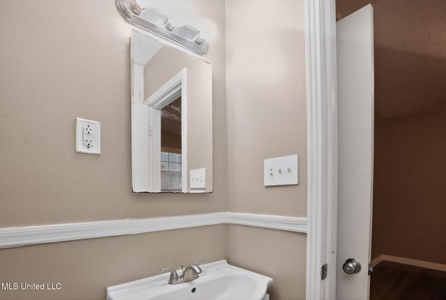 945 Valencia Street, Jackson, MS 39204