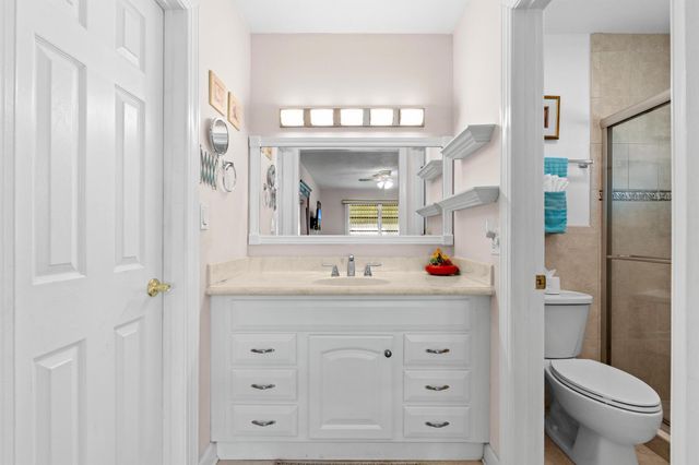 201 Bayview Avenue D, Boynton Beach, FL 33435