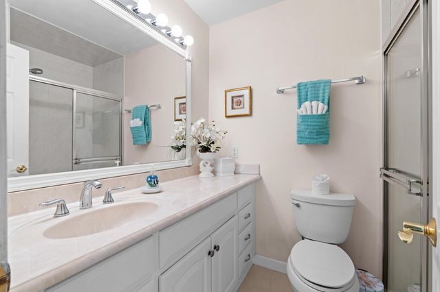 201 Bayview Avenue D, Boynton Beach, FL 33435