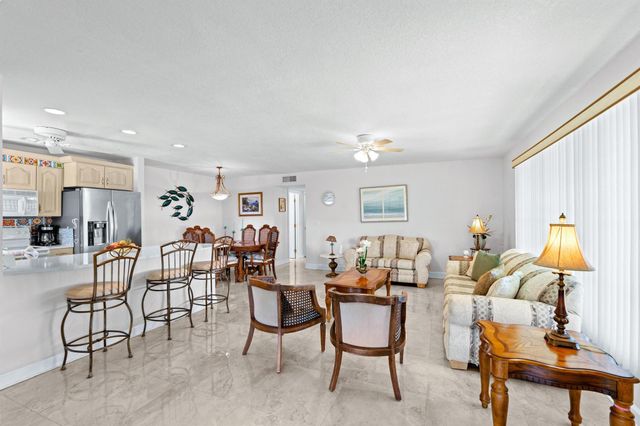 201 Bayview Avenue D, Boynton Beach, FL 33435