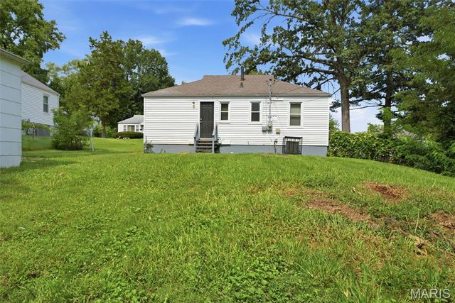 7820 Alert Drive, St Louis, MO 63133