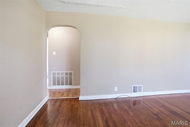 7820 Alert Drive, St Louis, MO 63133