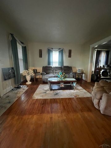 831 Ash Street, Saginaw, MI 48602
