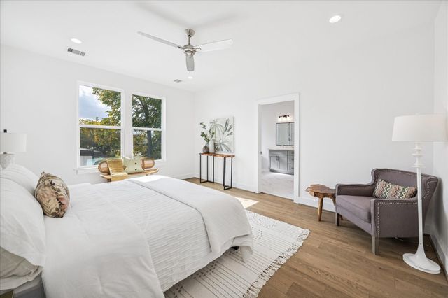 7702 Sky Dweller Drive, Houston, TX 77055