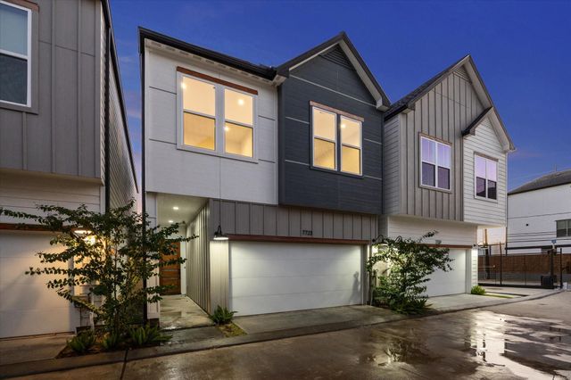 7702 Sky Dweller Drive, Houston, TX 77055