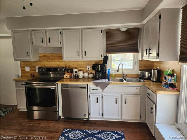 26560 Acacia Street, Harrison Twp, MI 48045
