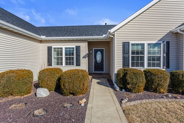 1808 S Orchard Drive, Mahomet, IL 61853