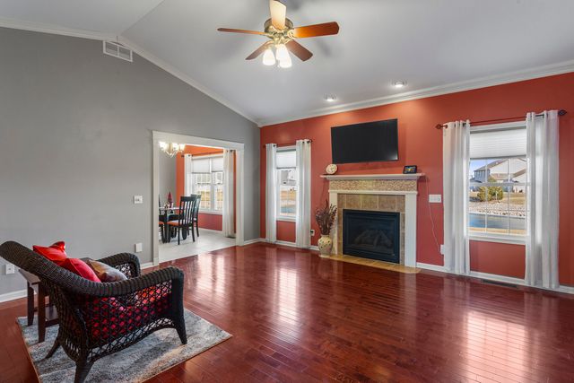 1808 S Orchard Drive, Mahomet, IL 61853