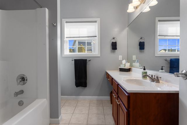 1808 S Orchard Drive, Mahomet, IL 61853