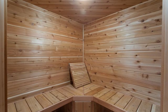 1808 S Orchard Drive, Mahomet, IL 61853