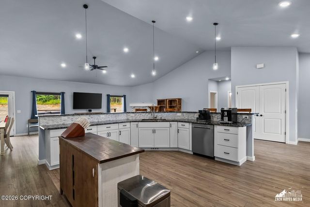 3650 S Hillrise Circle, Wasilla, AK 99623