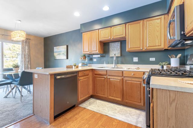 533 Mallard Lane D, Sugar Grove, IL 60554