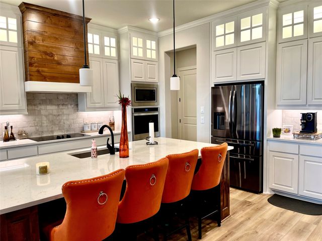 321 Rolling Meadows Drive, Waxahachie, TX 75165