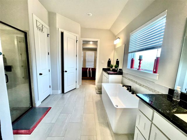 321 Rolling Meadows Drive, Waxahachie, TX 75165