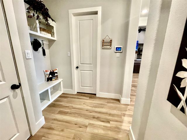 321 Rolling Meadows Drive, Waxahachie, TX 75165