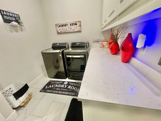 321 Rolling Meadows Drive, Waxahachie, TX 75165